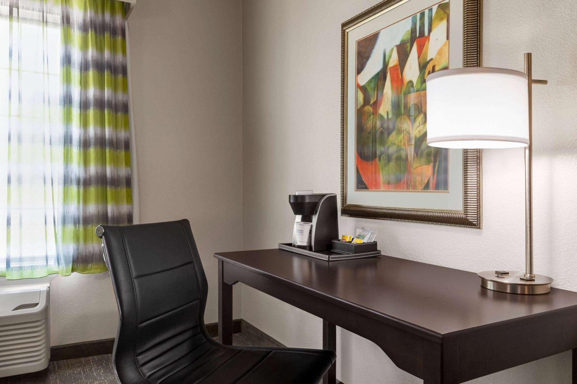 Wingate By Wyndham Savannah I-95 North Порт Уэнтворт Экстерьер фото