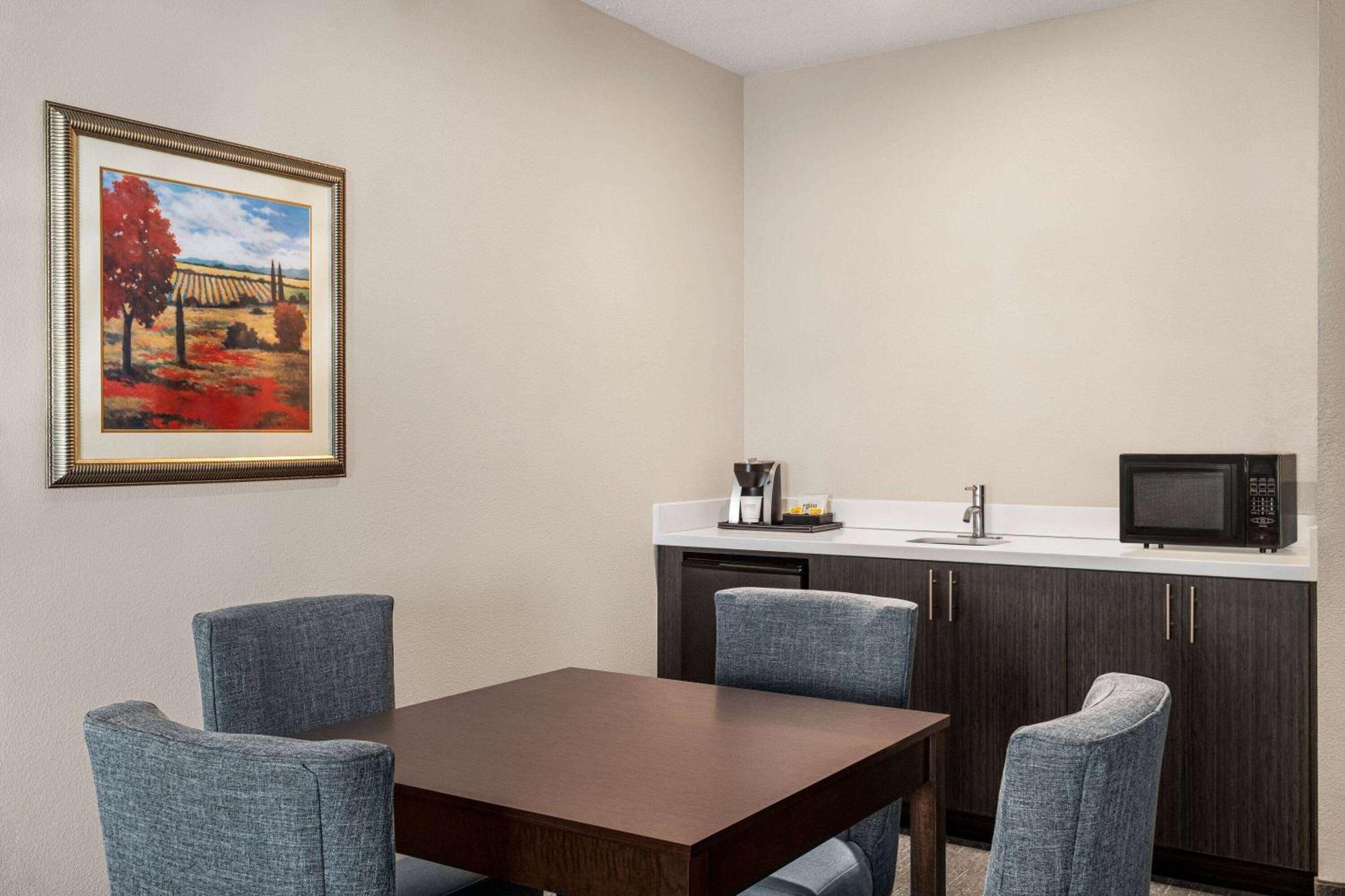 Wingate By Wyndham Savannah I-95 North Порт Уэнтворт Экстерьер фото