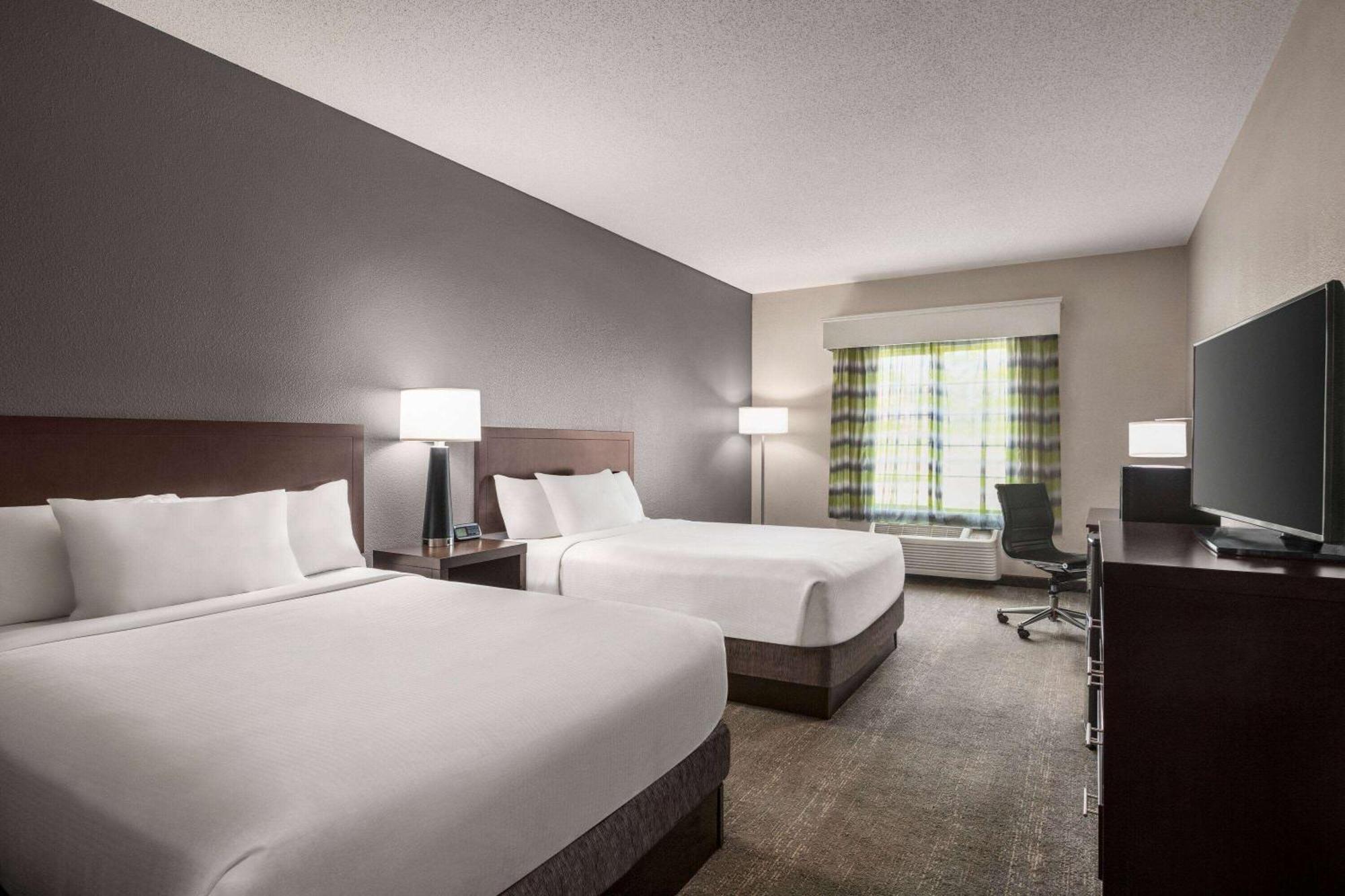 Wingate By Wyndham Savannah I-95 North Порт Уэнтворт Экстерьер фото