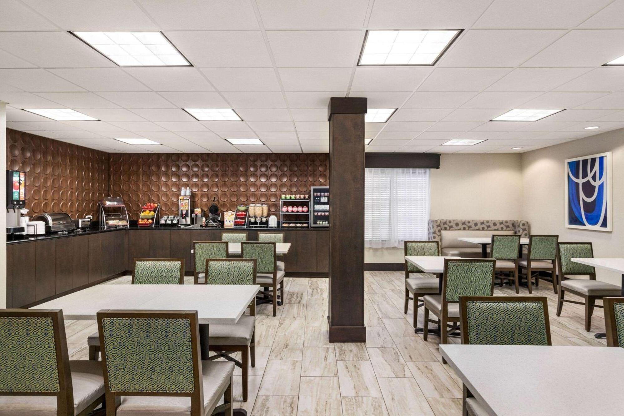 Wingate By Wyndham Savannah I-95 North Порт Уэнтворт Экстерьер фото