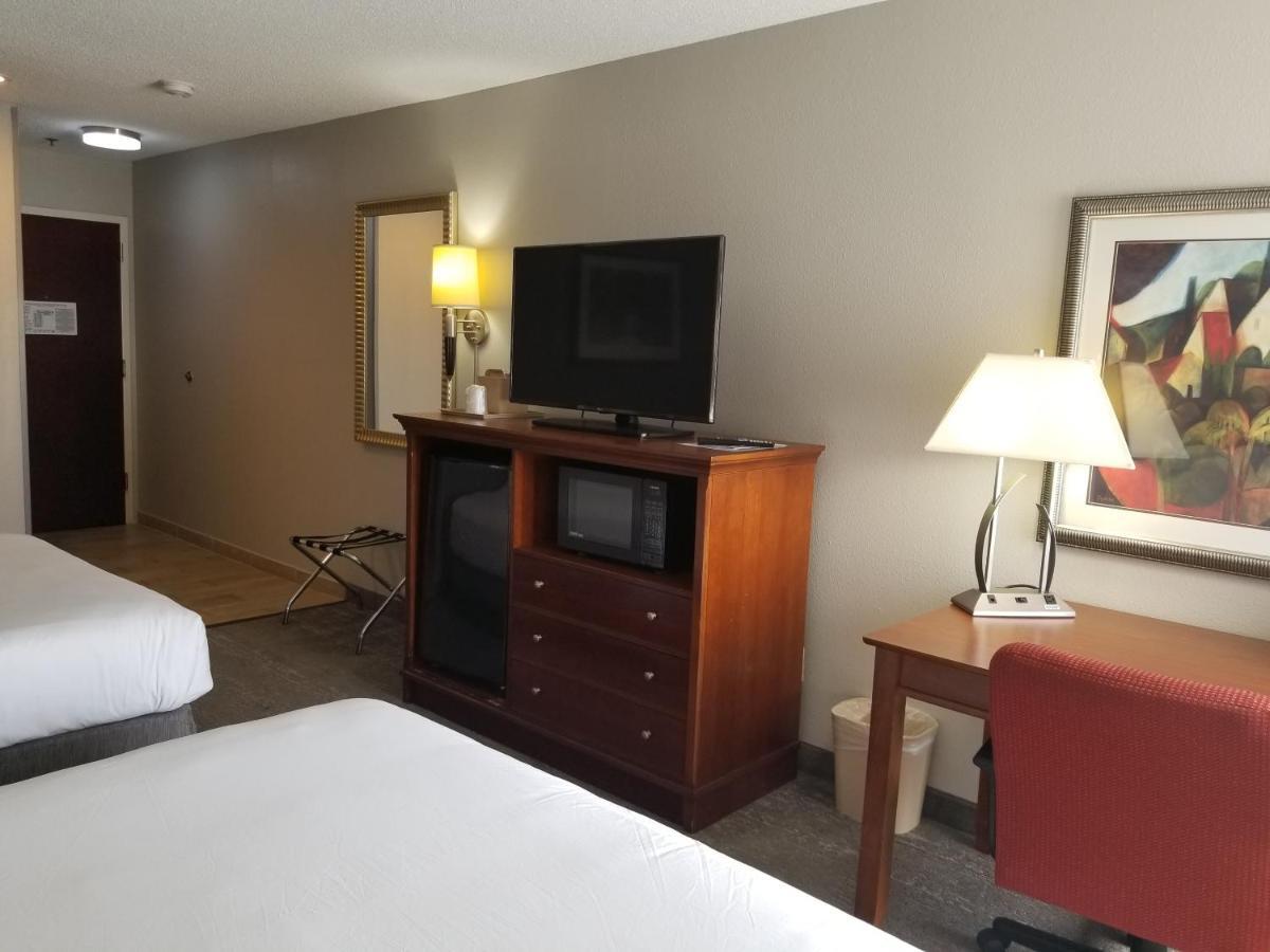 Wingate By Wyndham Savannah I-95 North Порт Уэнтворт Экстерьер фото